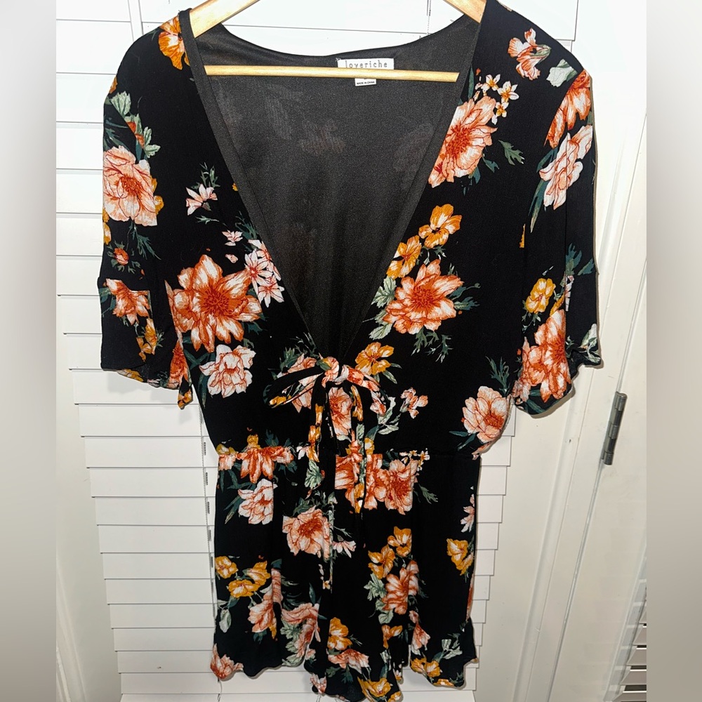 Black Floral Tie-Front Women’s shorts jumper